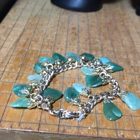 Germany Dangling Adventurine Polished Semiprecious Stone Crystal Bracelet 7.5”L - Picture 8 of 8